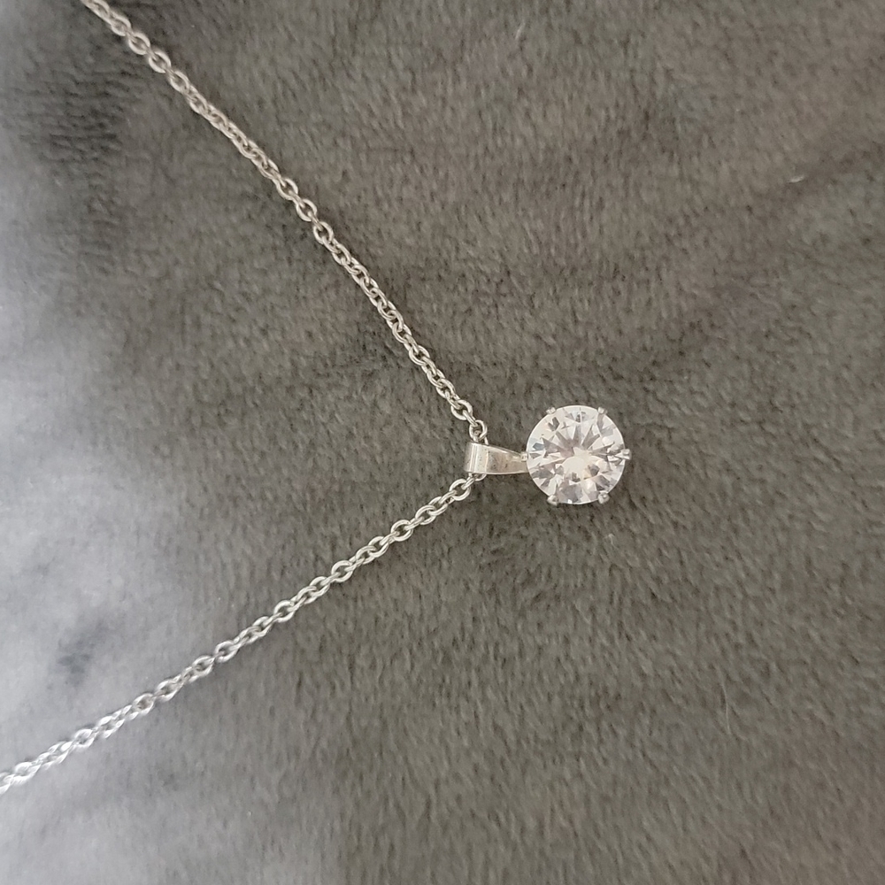Necklace - Picture 2 of 3
